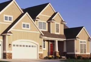 Красивая комбинация двух типов сайдинга